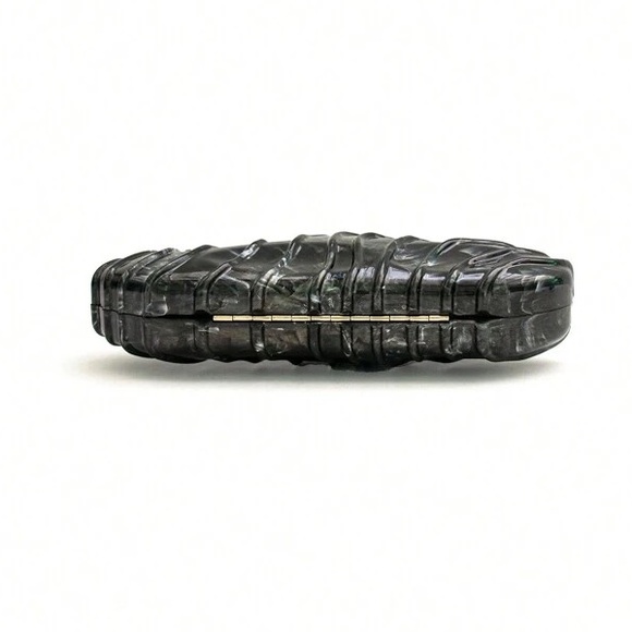 Textured irregular shape acrylic clutch purse - Picture 4 of 7